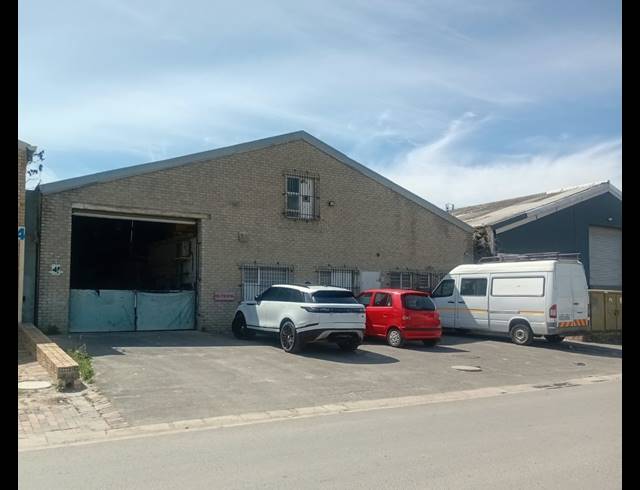 500M² WAREHOUSE FOR SALE IN ONVERWACHT